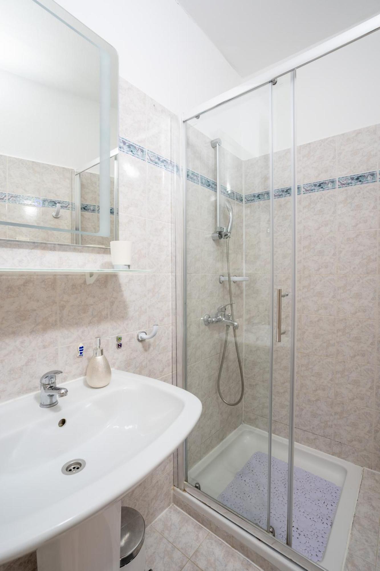 Central Apartments Circolo روفينج المظهر الخارجي الصورة