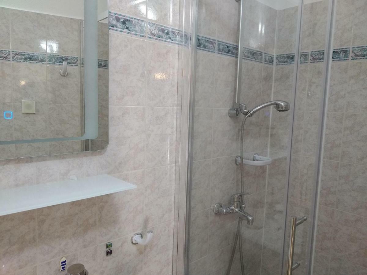 Central Apartments Circolo روفينج المظهر الخارجي الصورة